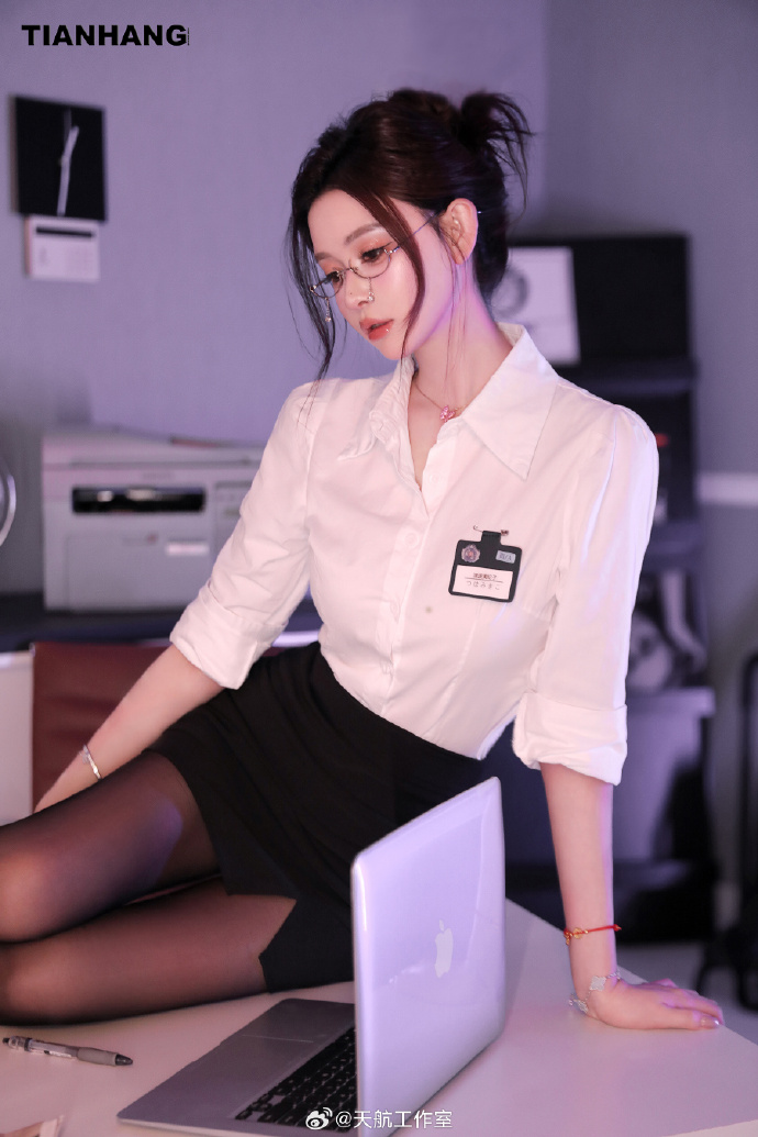 九品芝麻官
